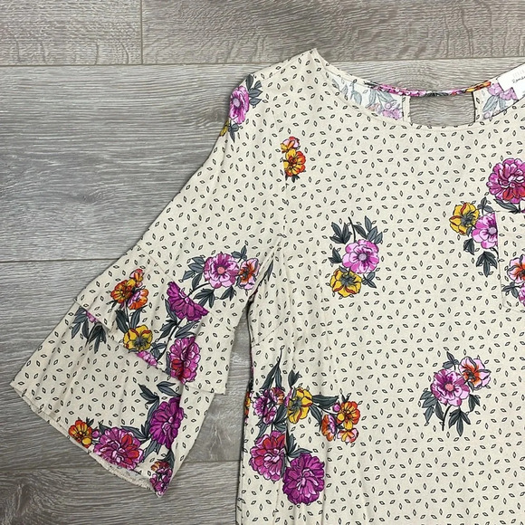 Urban Romantics Floral Tiered 3/4 Bell Sleeve Blouse L - Picture 5 of 16